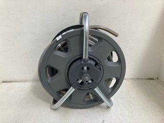 Lot 484  
            Marchington SR13 - Parcel Delivery Only 

                
HOZELOCK 25M HOSE AND REEL: LOCATION - H3