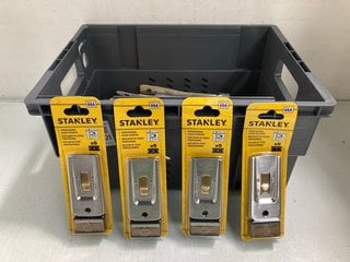 Lot 521  
            Marchington SR13 - Parcel Delivery Only 

                
QTY OF STANLEY PROFESSIONAL GLASS SCRAPERS: LOCATION - H2