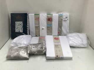 Lot 563  
            Marchington SR13 - Parcel Delivery Only 

                
QTY OF BEDDING ITEMS TO INCLUDE JOHN LEWIS & PARTNERS DOUBLE FITTED SHEET IN WHIT...