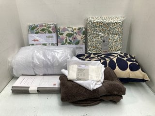 Lot 572  
            Marchington SR13 - Parcel Delivery Only 

                
QTY OF HOUSEHOLD ITEMS TO INCLUDE JOHN LEWIS & PARTNERS 2 STORAGE BOXES - SIZE: 1...