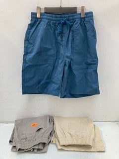 Lot 611  
            Marchington SR13 - Parcel Delivery Only 

                
3 X ASSORTED MENS CLOTHING ITEMS IN SIZE UK M TO INCLUDE FOLK ASSEMBLY SHORTS IN ...