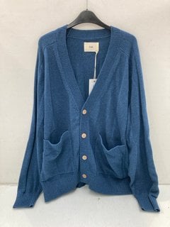 Lot 616  
            Marchington SR13 - Parcel Delivery Only 

                
FOLK MENS SADDLE CARDIGAN IN NAVY MIX-UK SIZE L-ORIGINAL RRP £185.00: LOCATION - G5