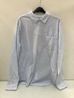 Lot 619  
            Marchington SR13 - Parcel Delivery Only 

                
FOLK RELAXED FIT SHIRT IN BLUE MICRO STRIPE-UK SIZE L-ORIGINAL RRP £135.00: LOCAT...