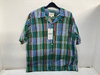 Lot 648  
            Marchington SR13 - Parcel Delivery Only 

                
FOLK 25 RELAXED SOFT COLLAR VACATION SHIRT IN MULTICOLOUR CHECK-UK SIZE M-ORIGINA...