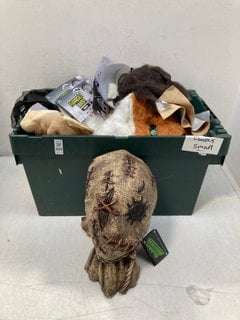 Lot 689  
            Marchington SR13 - Parcel Delivery Only 

                
QTY OF ASSORTED HALLOWEEN MASKS TO INCLUDE QTY OF DAMEN ANARCHY MASKS: LOCATION - G8