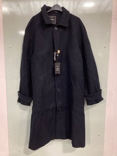 Lot 733  
            Marchington SR13 - Parcel Delivery Only 

                
PERCIVAL TAILORED WOOL BLEND COAT IN NAVY -UK SIZE 40R-ORIGINAL RRP £259.00: LOCA...