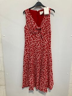 Lot 80  
            Marchington SR13 - Parcel Delivery Only 

                
REFORMATION LADIES ADELA DRESS IN JENNA MULTI-UK SIZE 8-ORIGINAL RRP 198.00: LOCA...