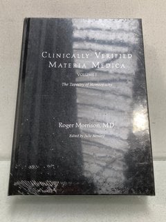 Lot 839  
            Marchington SR13 - Parcel Delivery Only 

                
CLINICALLY VERIFIED MATERIA MEDICA VOLUME 1 THE TAPESTRY OF HOMEOPATHY BY ROGER M...
