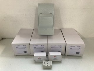 Lot 85  
            Marchington SR13 - Parcel Delivery Only 

                
4 X EUROPA MEC4M METAL CLAD MODULAR ENCLOSURES TO INCLUDE 2 X AVENUE AVCGRB10 REL...