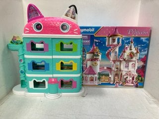 Lot 902  
            Marchington SR13 - Parcel Delivery Only 

                
2 X ASSORTED CHILDRENS TOYS TO INCLUDE PLAYMOBIL LARGE PRINCESS CASTLE PLAYSET AN...