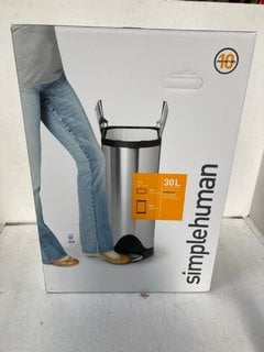 Lot 904  
            Marchington SR13 - Parcel Delivery Only 

                
SIMPLEHUMAN STAINLESS STEEL 30L PEDAL BIN: LOCATION - F12