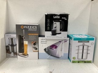Lot 982  
            Marchington SR13 - Parcel Delivery Only 

                
5 X ASSORTED HOUSEHOLD ITEMS TO INCLUDE LAICA DUAL FLO FAST BOIL KETTLE: LOCATION...