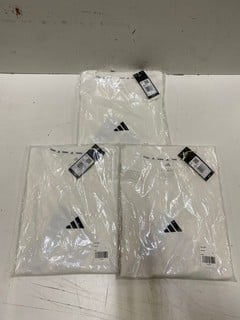 Lot 227  
            Nottingham SR2 - Delivery Only 

                
3 X ADIDAS TRAINING OVERSIZED TEE UK SIZE: M