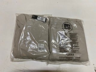 Lot 254  
            Nottingham SR2 - Delivery Only 

                
2 X ADIDAS WOMEN'S HOODIE UK SIZE: M