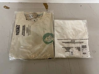 Lot 336  
            Nottingham SR2 - Delivery Only 

                
2 X CLOTHING ITEMS INC CONVERSE ALL STAR T-SHIRT UK SIZE: M