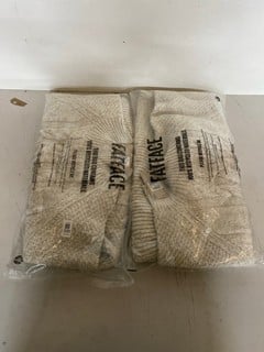 Lot 339  
            Nottingham SR2 - Delivery Only 

                
2 X FATFACE CLI JUMPER UK SIZE: 24