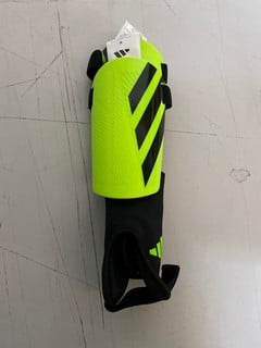 Lot 348  
            Nottingham SR2 - Delivery Only 

                
BOX OF ADIDAS SHIN PADS