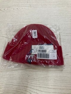 Lot 38  
            Nottingham SR2 - Delivery Only 

                
POLO RALPH LAUREN RED VARSITY BEAR BEANIE