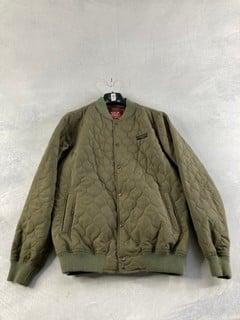 Lot 50  
            Nottingham SR2 - Delivery Only 

                
TURBOKOLOR MEN'S JACKET SIZE: L (VAT ONLY PAYABLE ON BUYERS PREMIUM)