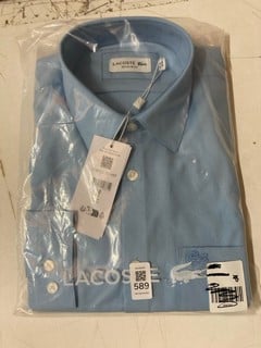 Lot 589  
            Nottingham SR2 - Delivery Only 

                
LACOSTE REGULAR FIT COTTON POPLIN SHIRT UK SIZE: 38