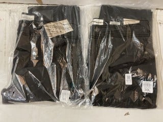 Lot 672  
            Nottingham SR2 - Delivery Only 

                
2 X RIVER ISLAND DENIM TAPERED JEANS UK SIZE: 30L