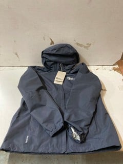 Lot 679  
            Nottingham SR2 - Delivery Only 

                
JACK WOLFSKIN STORMY POINT JACKET UK SIZE: XXL