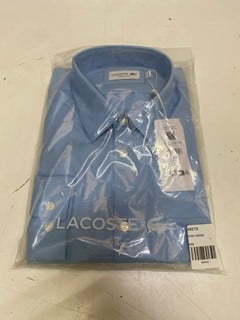 Lot 749  
            Nottingham SR2 - Delivery Only 

                
LACOSTE REGULAR FIT COTTON POPLIN SHIRT UK SIZE: 42