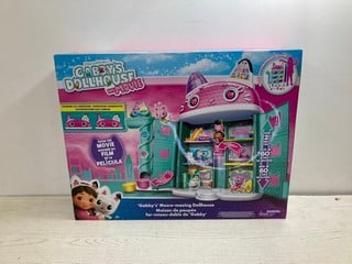 Lot 7  
            Nottingham SR2 - Delivery Only 

                
DREAMWORKS GABBY'S DOLLHOUSE THE MOVIE GABBY'S MEOW-MAZING DOLLHOUSE ORIGINAL RRP...