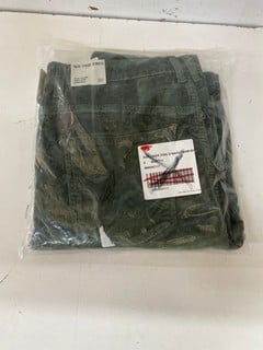 Lot 906  
            Nottingham SR2 - Delivery Only 

                
RISK TAKER CORD STRAIGHT TROUSERS: UK SIZE 30 ORIGINAL RRP: £118.00