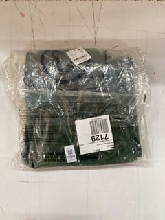 Lot 908  
            Nottingham SR2 - Delivery Only 

                
RISK TAKER CORD STRAIGHT TROUSERS: UK SIZE 30 ORIGINAL RRP: £118.00