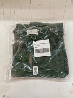 Lot 912  
            Nottingham SR2 - Delivery Only 

                
RISK TAKER CORD STRAIGHT TROUSERS: UK SIZE 29 ORIGINAL RRP: £118.00