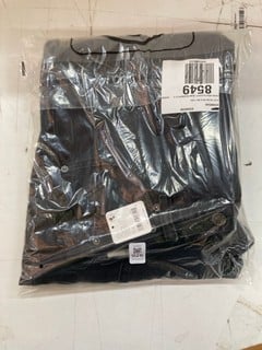 Lot 926  
            Nottingham SR2 - Delivery Only 

                
EDEN HIGH SOURCE SLOUCHY JEANS: UK SIZE 31 ORIGINAL RRP: £128.00