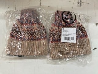 Lot 956  
            Nottingham SR2 - Delivery Only 

                
2 X FIRST FROST FAIR BEANIE ORIGINAL RRP: £40.00 EACH