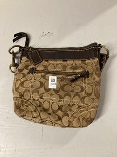 Lot 100  
            Nottingham SR3 - Delivery Only 
                
COACH SIGNATURE CANVAS CROSSBODY BAG