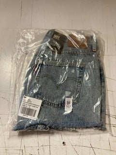 Lot 157  
            Nottingham SR3 - Delivery Only 

                
LEVI 501 SHORT VAGUE DENIM JEANS SIZE 29 (BLUE) ORIGINAL RRP £60