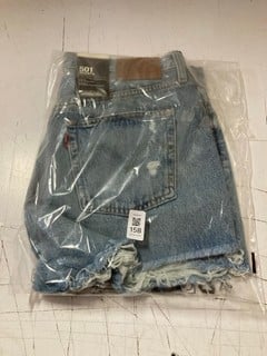 Lot 158  
            Nottingham SR3 - Delivery Only 

                
LEVI 501 SHORT VAGUE DENIM JEANS SIZE 31 (BLUE) ORIGINAL RRP £60