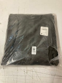 Lot 175  
            Nottingham SR3 - Delivery Only 

                
YOUR FAVOURITE WASHED HOODIE M (GREY) ORIGINAL RRP £118