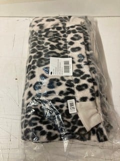 Lot 176  
            Nottingham SR3 - Delivery Only 

                
WOMEN'S DESIGNER WITH LOVE SWEATSHIRT XS (LEOPARD COMBO) ORIGINAL RRP £118