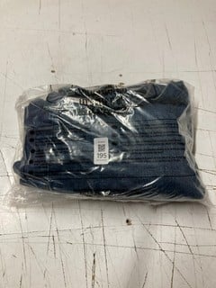 Lot 195  
            Nottingham SR3 - Delivery Only 

                
WOMEN'S DESIGNER RINSE LOGAN JEANS 34W 34L (BLUE) ORIGINAL RRP £59