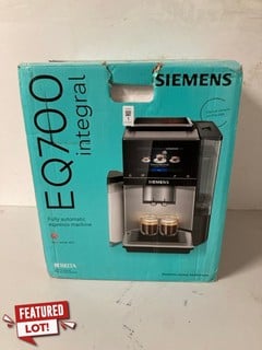 Lot 1  
            Nottingham SR3 - Delivery Only 
                
SIEMENS EQ700 INTEGRAL ESPRESSO MACHINE ORIGINAL RRP £1300