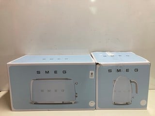 Lot 251  
            Nottingham SR3 - Delivery Only 

                
SMEG KETTLE AND TOASTER SET