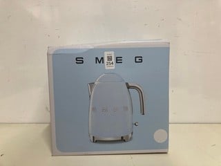Lot 254  
            Nottingham SR3 - Delivery Only 

                
SMEG KETTLE