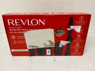 Lot 271  
            Nottingham SR3 - Delivery Only 

                
REVLON ONE STEP BLOW DRY VOLUMIZER