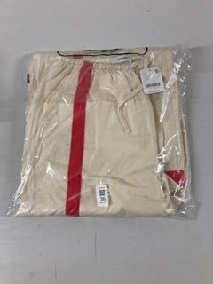 Lot 36  
            Nottingham SR3 - Delivery Only 
                
CALLE DEL MAR PANTS S (IVRY) ORIGINAL RRP $198 USD