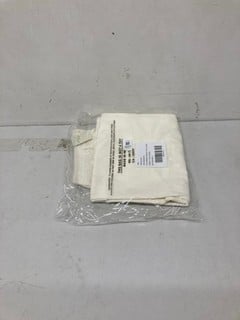 Lot 425  
            Nottingham SR3 - Delivery Only 

                
SWEET TALK CHINOS IN WHITE SIZE: 2 ORIGINAL RRP £118