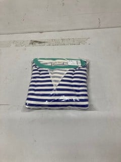 Lot 455  
            Nottingham SR3 - Delivery Only 
                
CLASSIC STRIPED CREW JUMPER IN BLUE AND WHITE SIZE: L ORIGINAL RRP £88