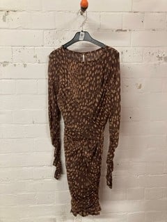 Lot 575  
            Nottingham SR3 - Delivery Only 

                
WOMEN'S BROWN COMBO DRESS SIZE: M ORIGINAL RRP £118