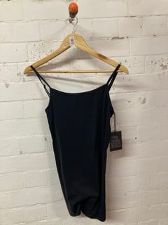 Lot 585  
            Nottingham SR3 - Delivery Only 
                
WOMEN'S DESIGNER MIDI DRESS SIZE: S ORIGINAL RRP $140