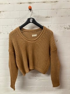 Lot 593  
            Nottingham SR3 - Delivery Only 
                
WOMEN'S SANDSTORM COMBO JUMPER SIZE: L ORIGINAL RRP $148