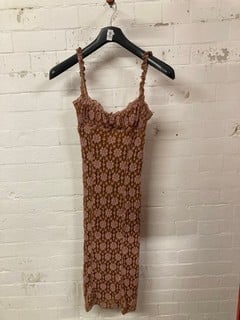 Lot 595  
            Nottingham SR3 - Delivery Only 
                
WOMEN'S GINGER COMBO DRESS SIZE: S ORIGINAL RRP $148